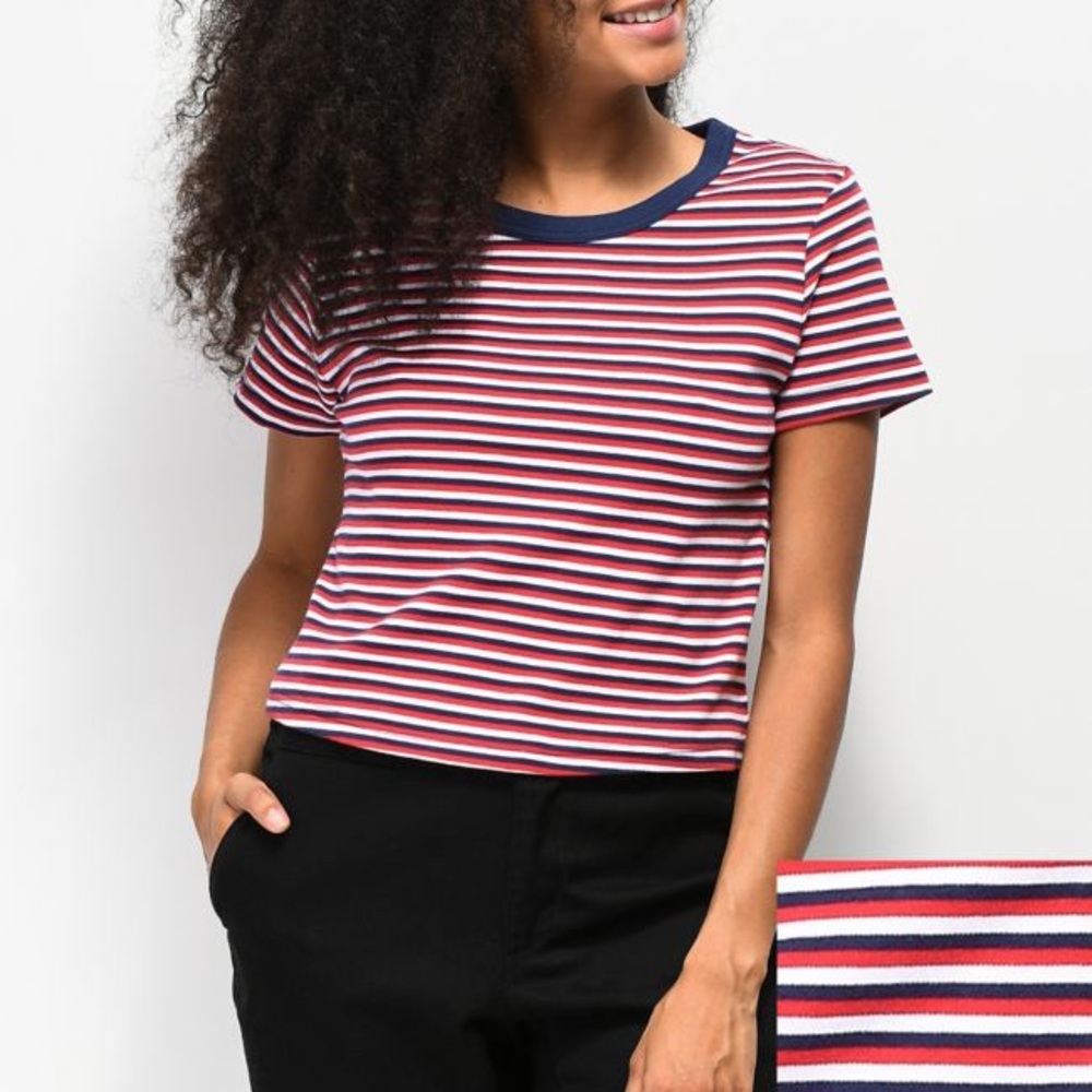 NWOT zumiez cropped t-shirt